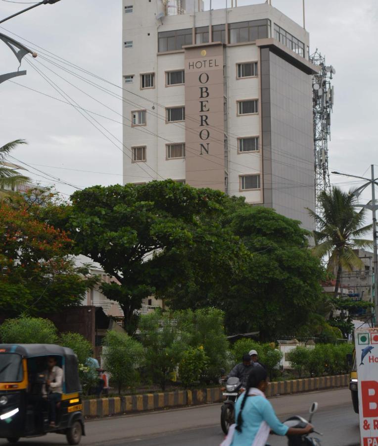 Hotel Oberon Solapur Zewnętrze zdjęcie
